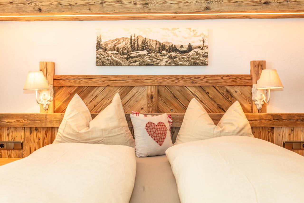 Pension Berghof Maria Alm am Steinernen Meer Ngoại thất bức ảnh