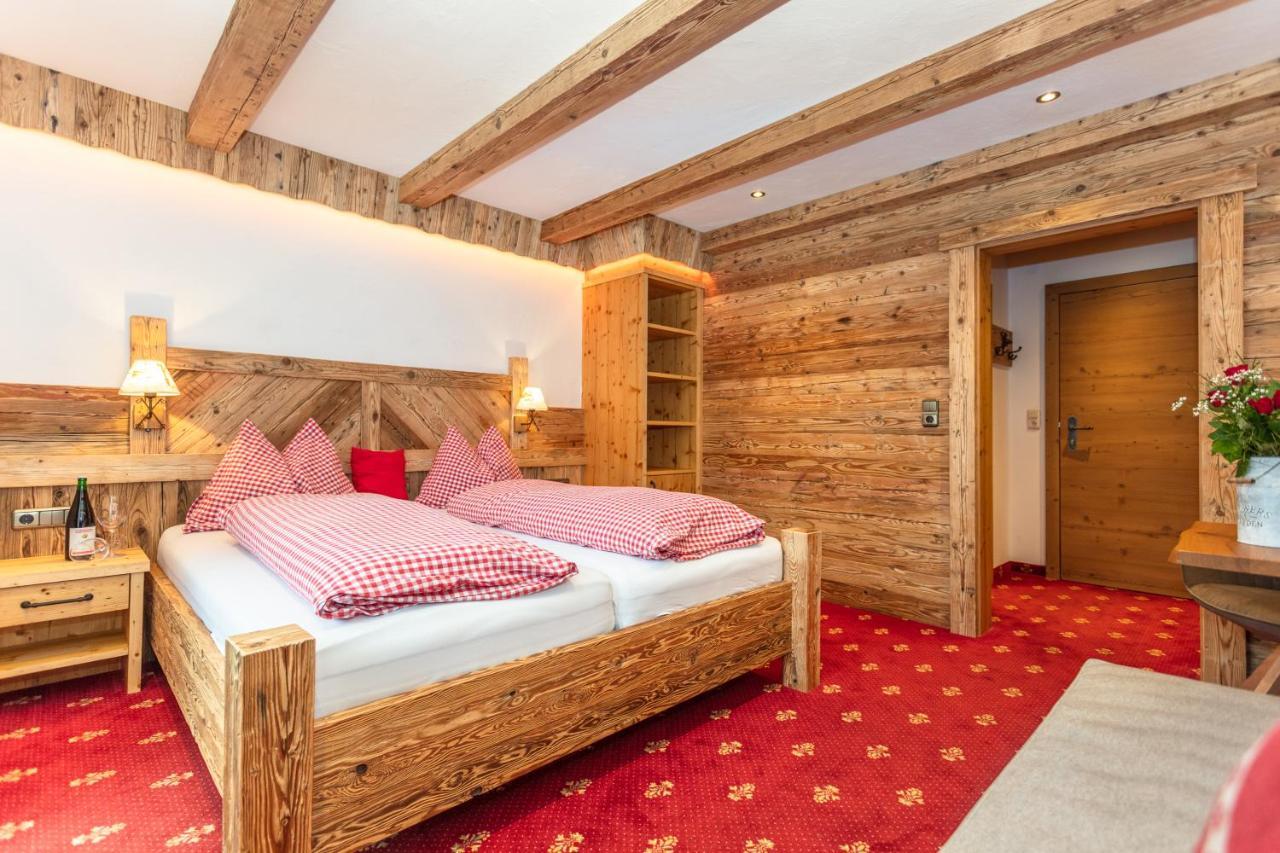 Pension Berghof Maria Alm am Steinernen Meer Ngoại thất bức ảnh